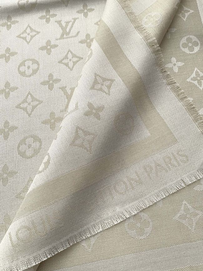 Louis Vuitton Monogram Shine Shawl M9A256-4 Louis Vuitton Monogram Shine Shawl M9A256-4