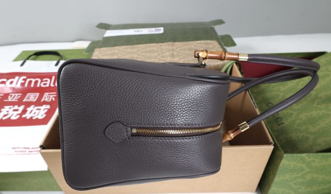 Gucci Large boston bag with bamboo A006OD gray