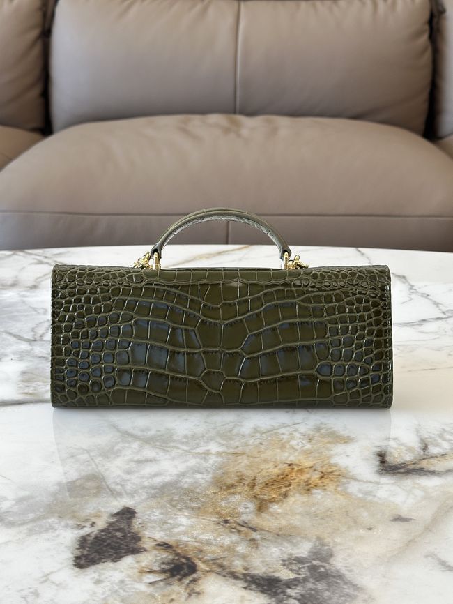 Chanel Clutch with chain Crocodile Embossed AP5280 green