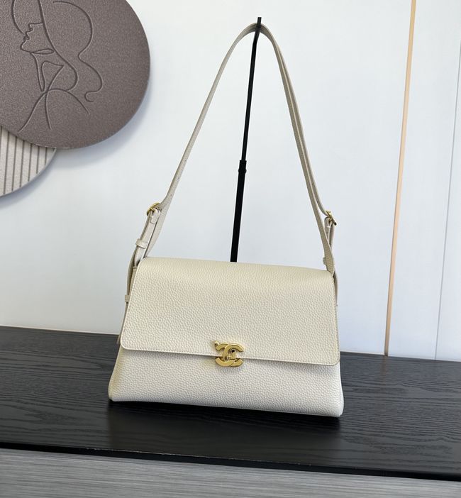 Chanel Maxi Flap bag AS6484 white